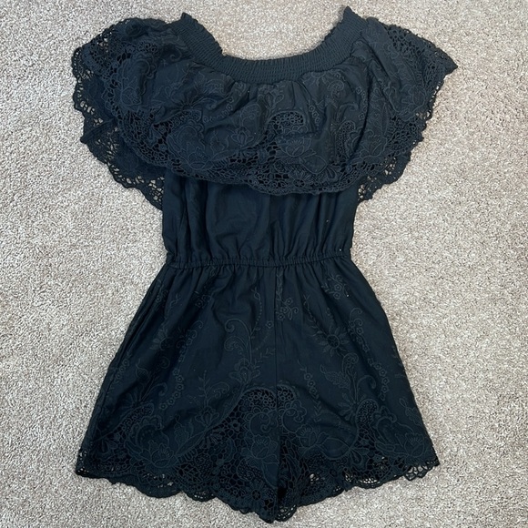 Abercrombie & Fitch black eyelet romper XS - Picture 4 of 4